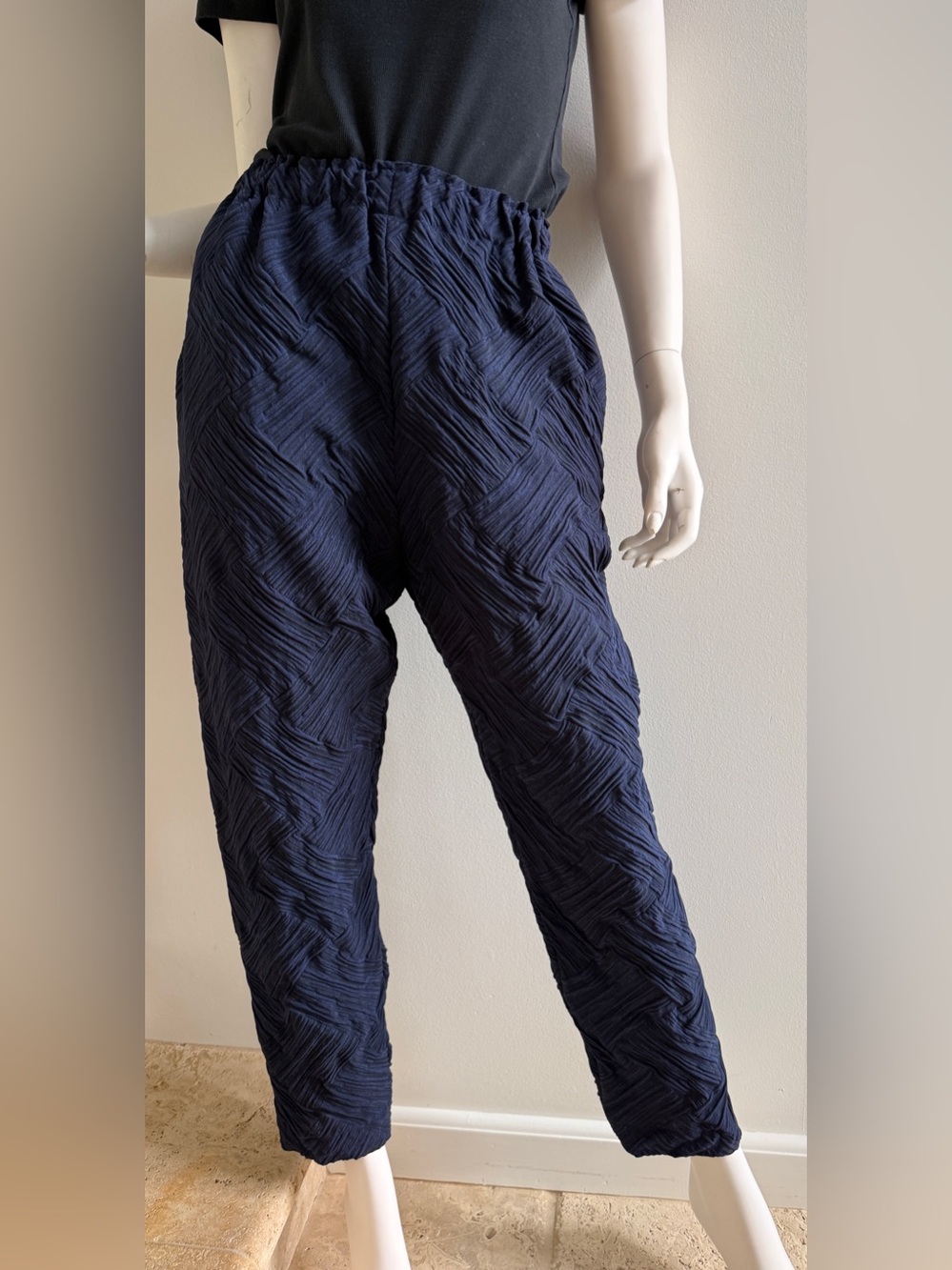 ISSEY MIYAKE Pleated Pants Pant, Size 2/ US Small / Navy Blue/Black